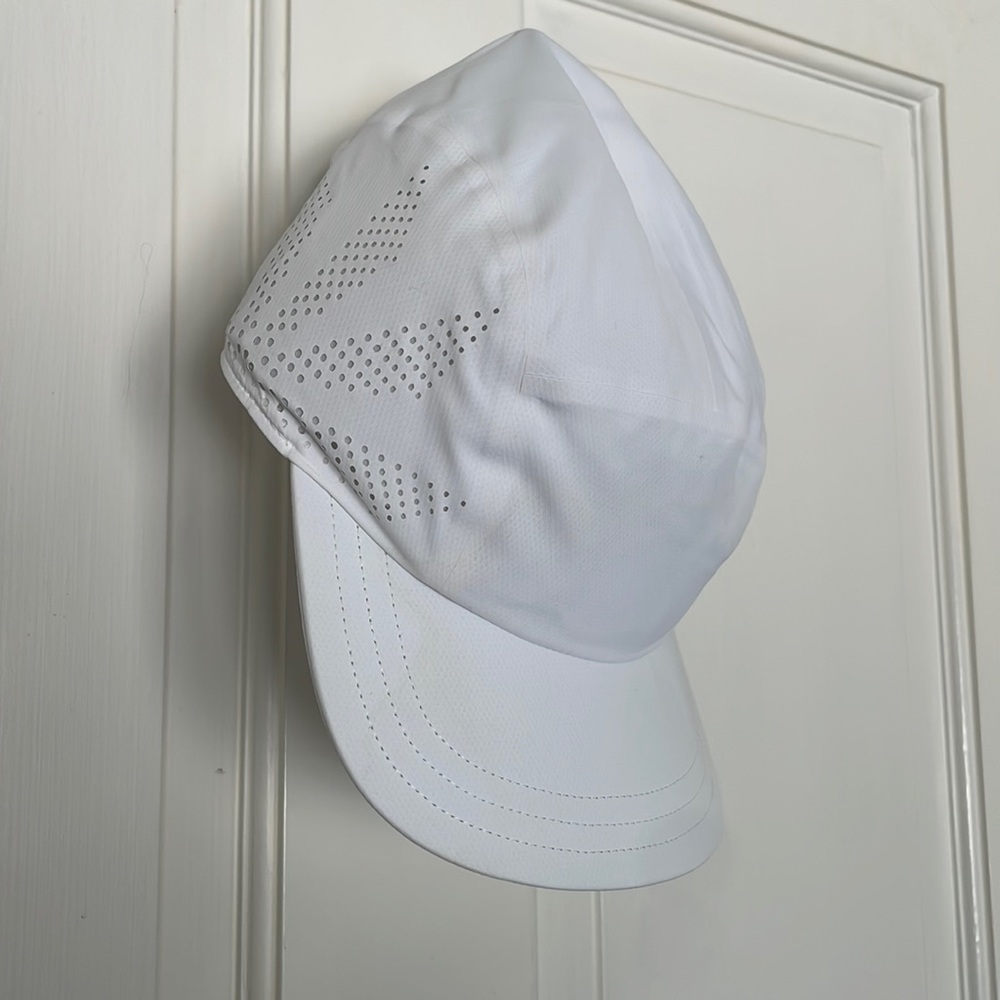 Athleta Ultra Light Run Cap with adjustable fit